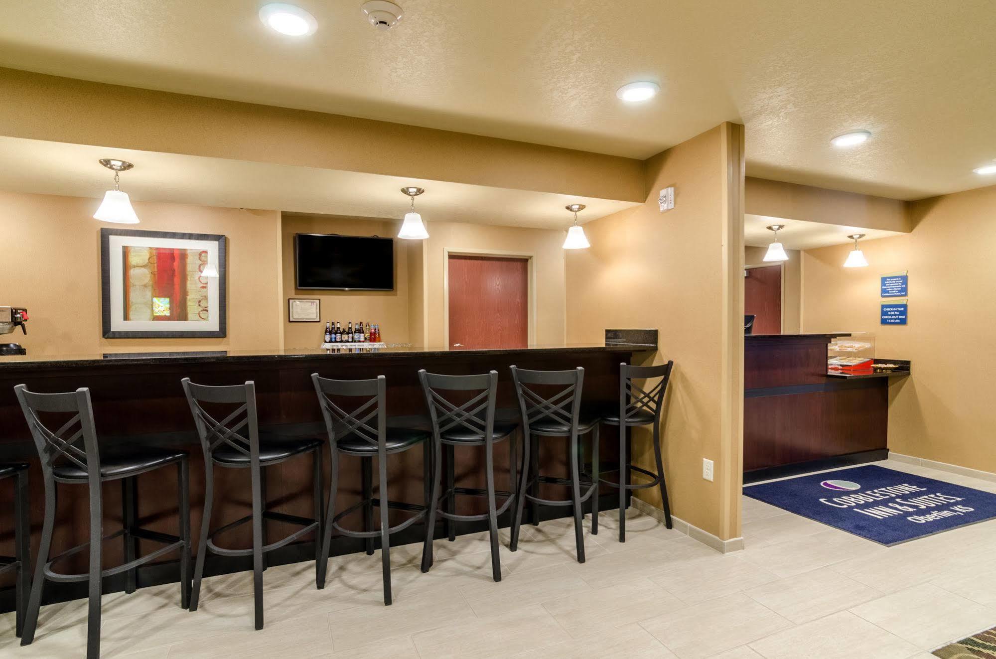 Cobblestone Inn&Suites - Oberlin Extérieur photo