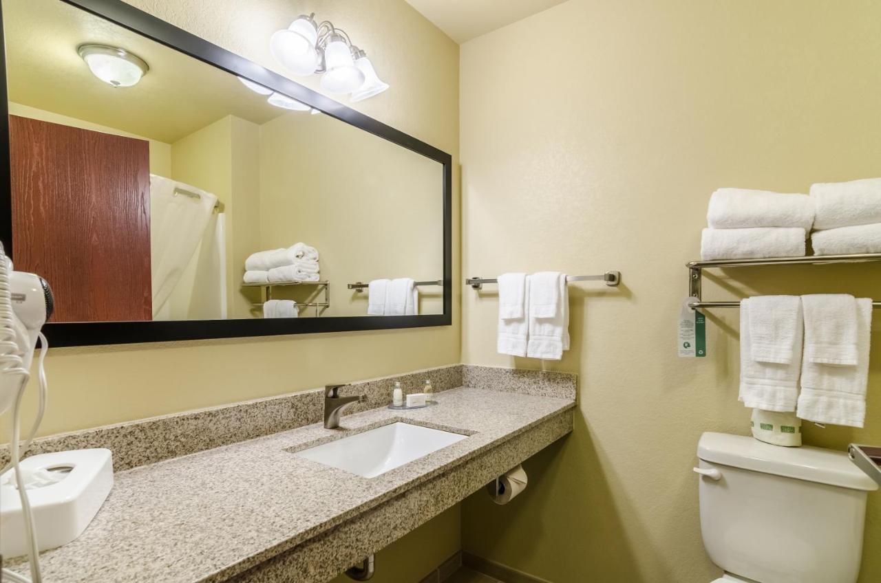 Cobblestone Inn&Suites - Oberlin Extérieur photo