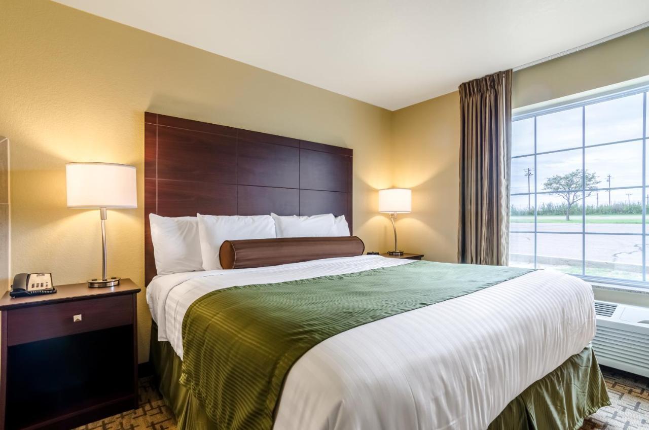 Cobblestone Inn&Suites - Oberlin Extérieur photo